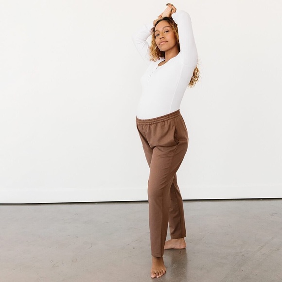 Storq Maternity Wardrobe- 5 tops, two bottoms, one jumpsuit. - Picture 3 of 8